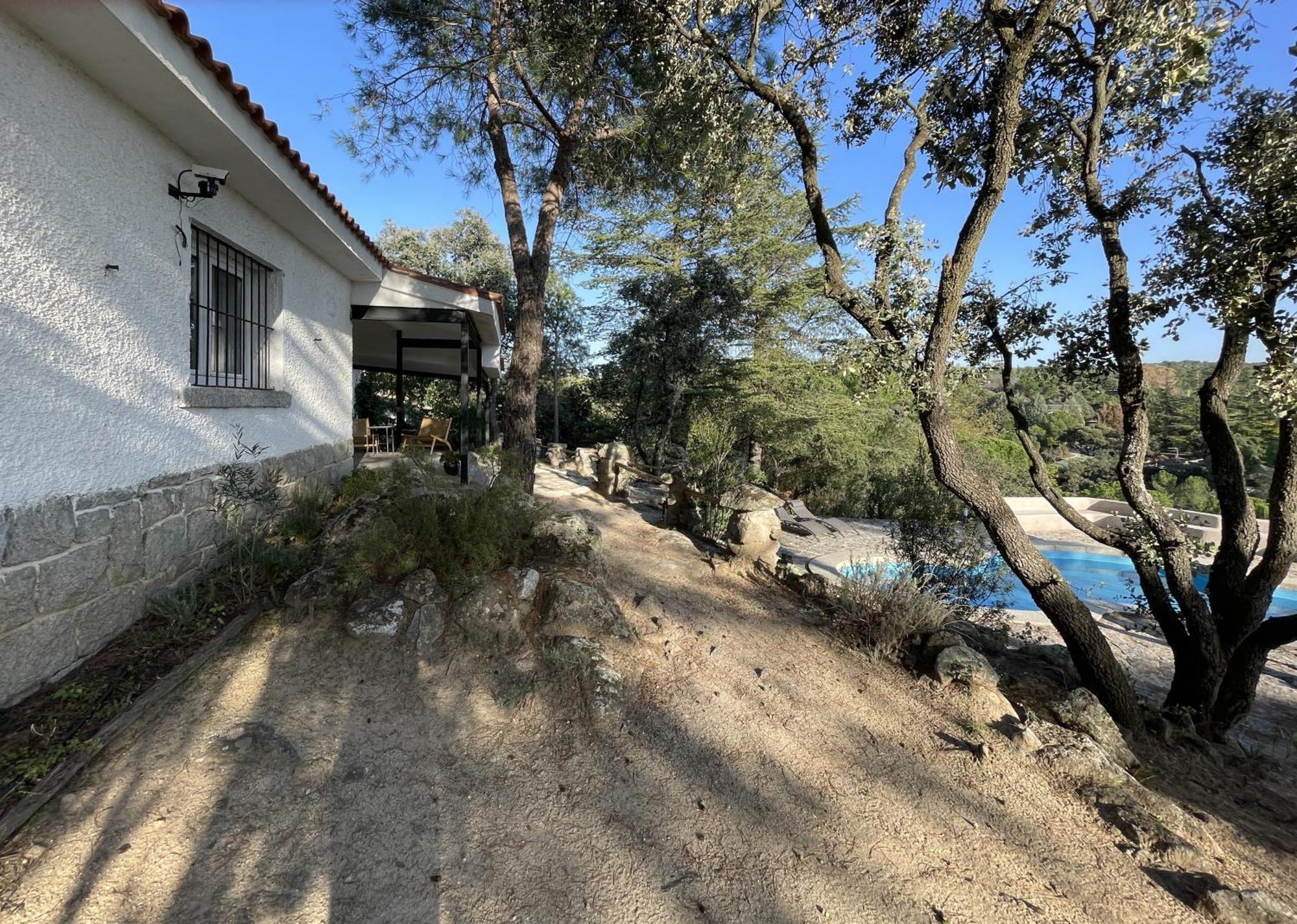 Chalet Con Piscina En Торрелодонес Экстерьер фото